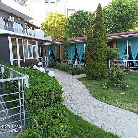 Danita Apartments & Diva Restaurant Bbq&Pool Bar Варна Экстерьер фото