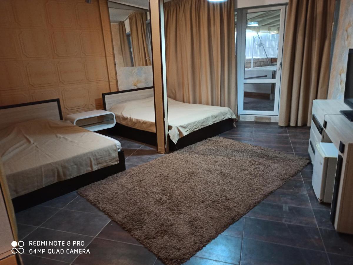 Danita Apartments & Diva Restaurant Bbq&Pool Bar Варна Экстерьер фото
